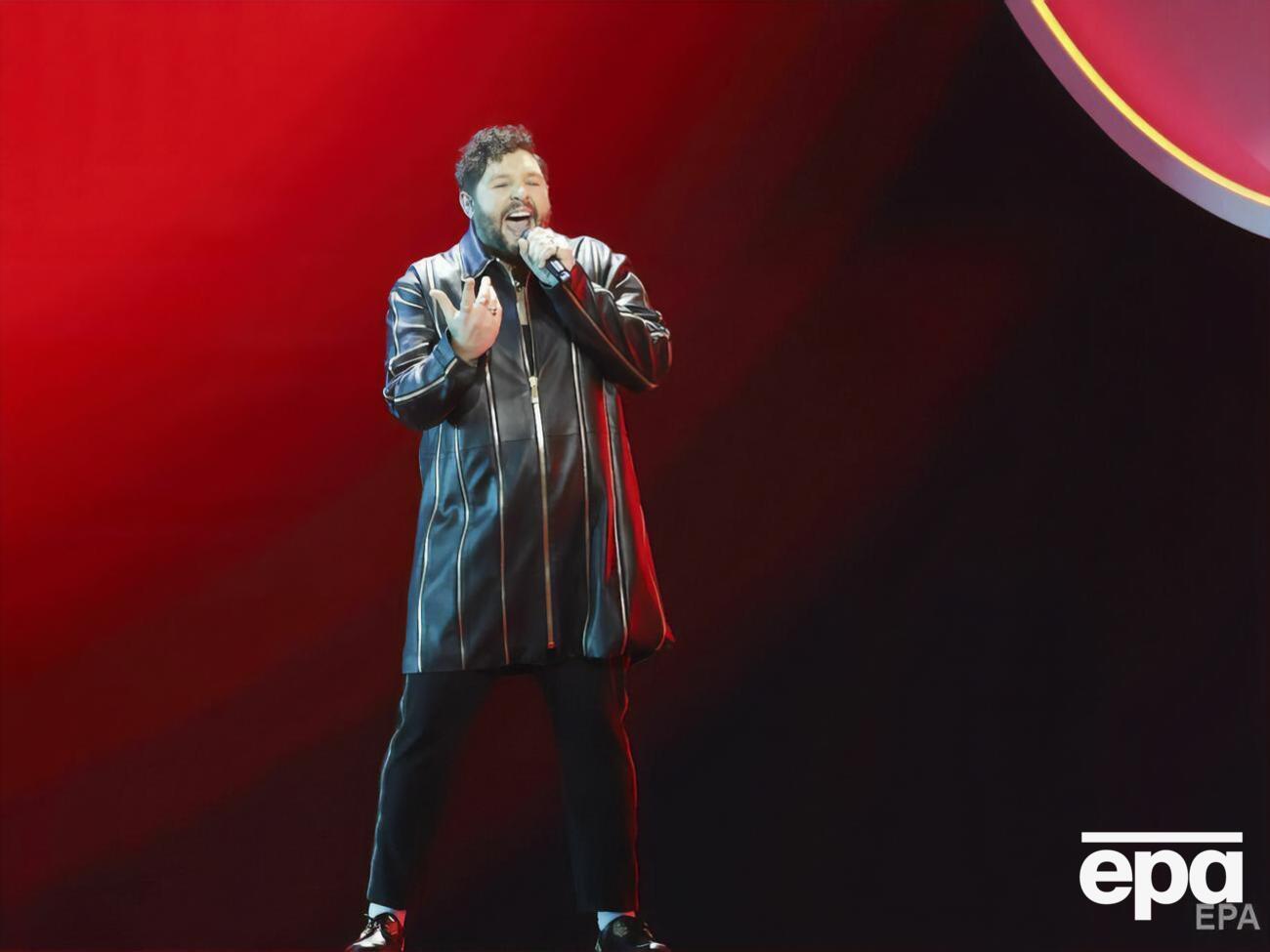 Ньюман:&nbsp;Я&nbsp;стоял на&nbsp;сцене и&nbsp;пел перед сотнями миллионов людей песню, которую написал и&nbsp;которую люблю