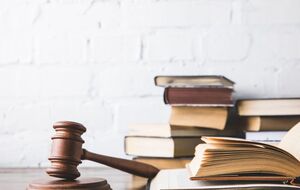 Суд визнав недійсним рішення Харківської міськради від 2012 року