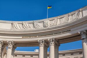 Прекращение авиасообщения с Беларусью стало вынужденным, но крайне необходимым шагом, отметили в МИД Украины