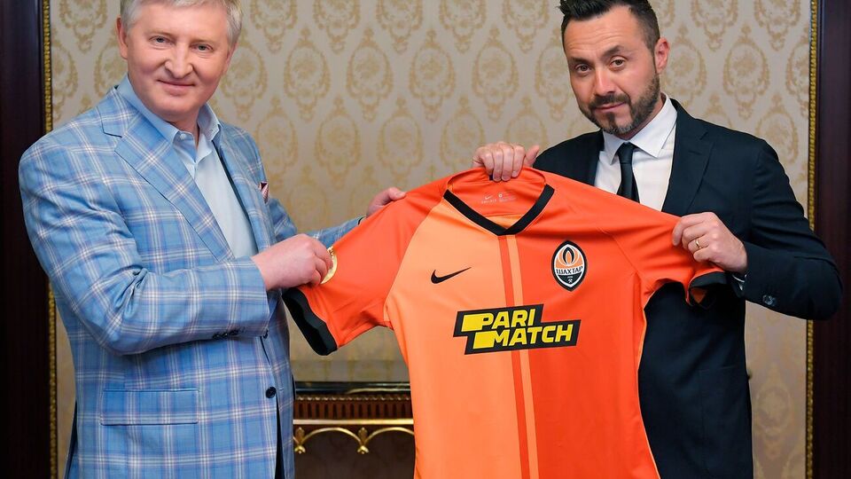 Де Дзерби (справа на фото) – 34-й главный тренер в истории "Шахтера"