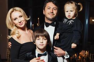 Сергій і Катерина Притули одружилися 2015 року. Соломія – спільна дочка подружжя, а Дмитро – син шоумена від першого шлюбу