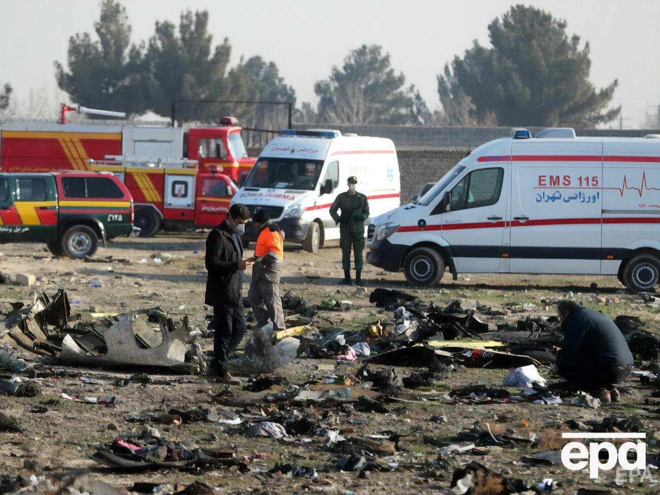 Самолет Boeing 737-800 разбился вблизи Тегерана