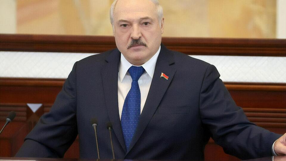 Лукашенко сказал, что на борту самолета, на котором летел Протасевич, "находился террорист"