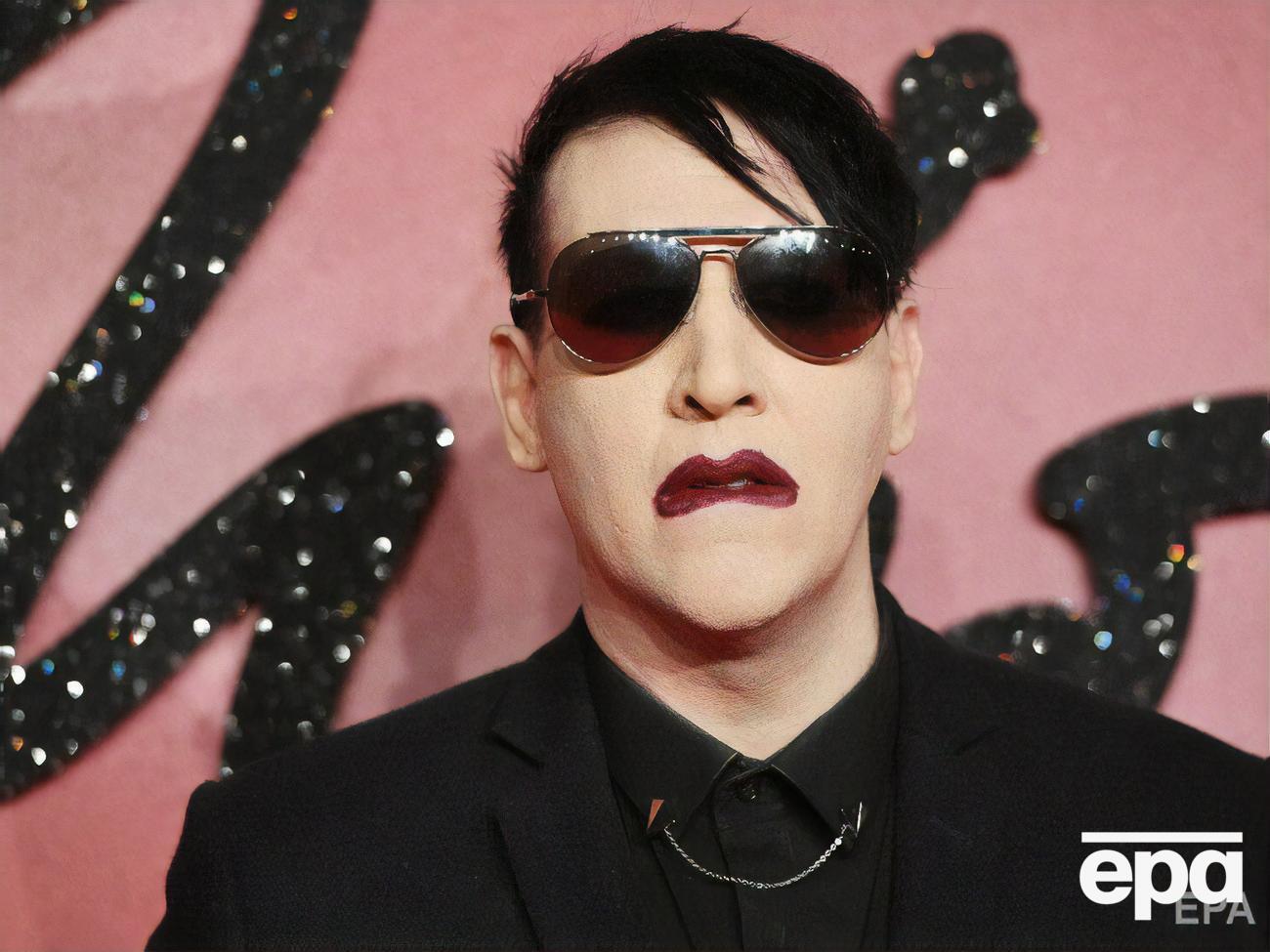 Полиция выдала ордер на арест Мерилина Мэнсона осенью 2019 года