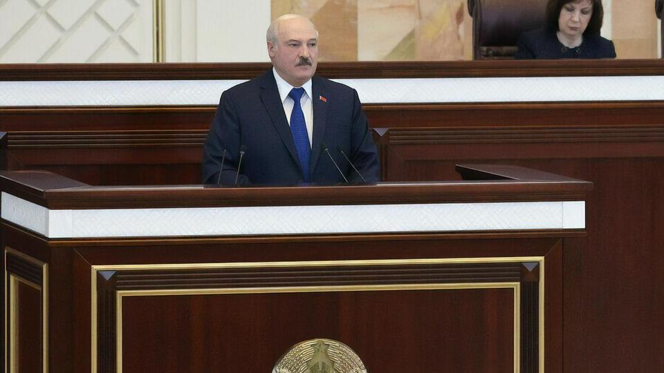 Лукашенко вважає, що діяв законно, коли літак розвернули на кордоні з Литвою і посадили в Мінську