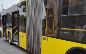 Водитель быстро отреагировал – открыл двери и выпустил пассажиров