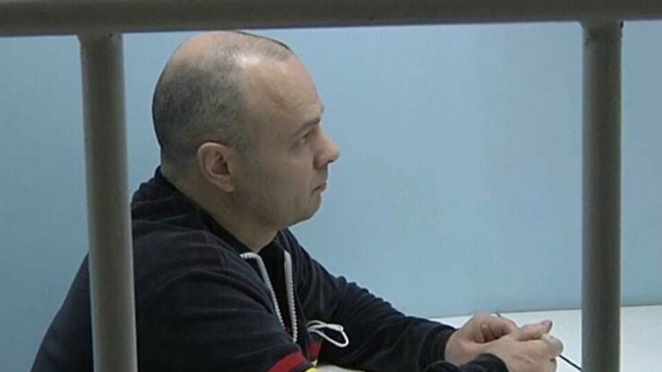 Родичі та адвокати передають Марченку необхідні ліки, але адміністрація колонії не віддає їх йому