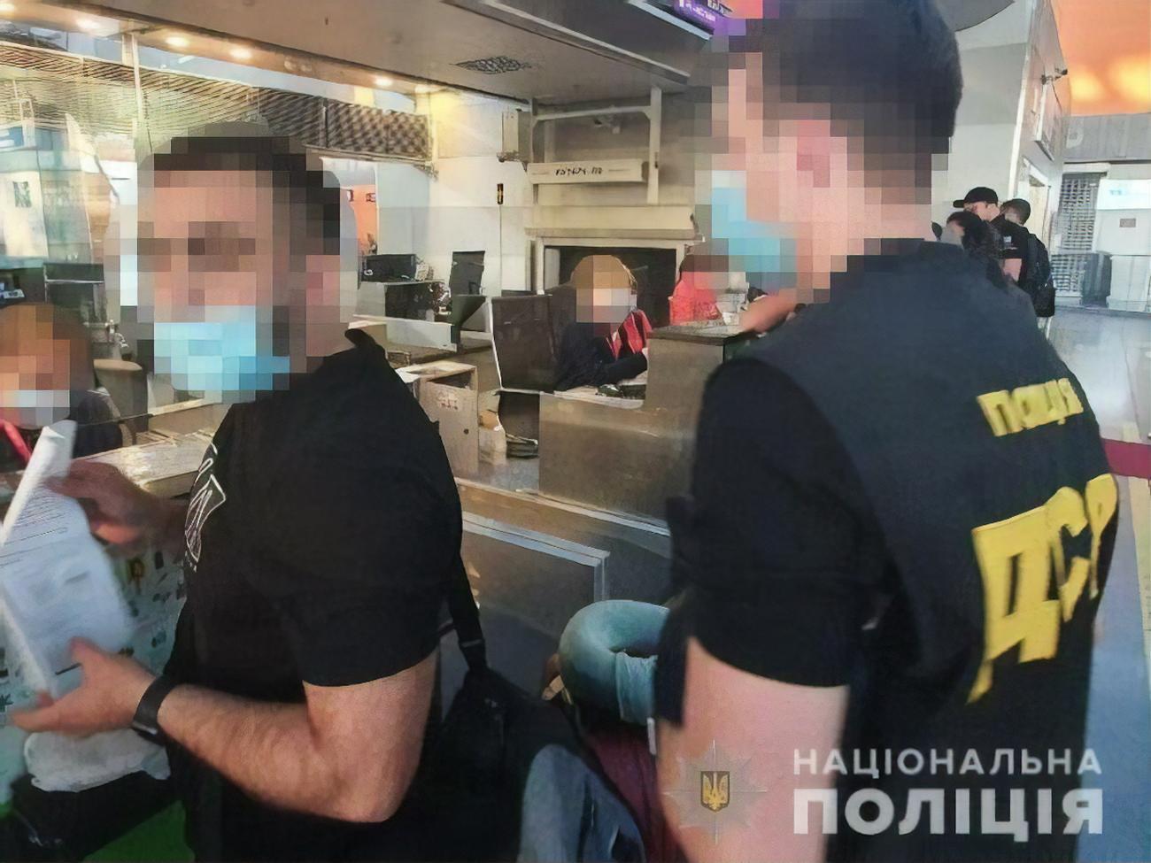 27 фигурантов санкционного списка лишили документов, разрешающих проживание в Украине