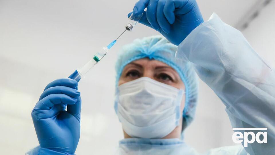 У лист очікування вакцинації проти COVID-19 записалося понад 593 тис. осіб