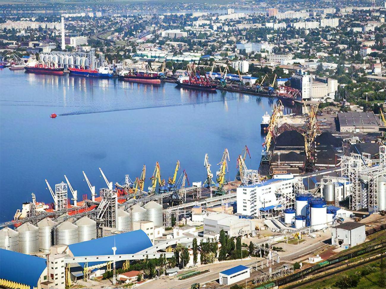 Политика порта Южный грозит сокращением промышленного производства и экспорта, сказано в письме