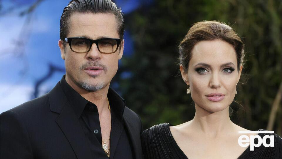 Питт и Джоли поженились в 2014 году, а спустя два года актриса подала на развод