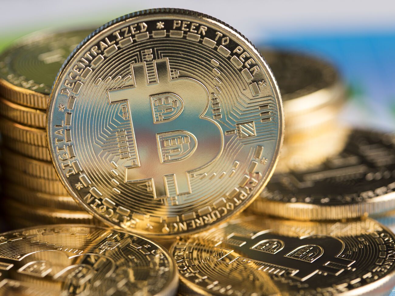 На початку доби 27 травня курс біткоіна становив $38,8 тис.