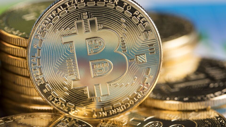 На початку доби 27 травня курс біткоіна становив $38,8 тис.