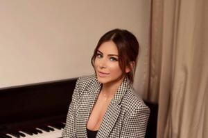 У квітні 2021 року Ані Лорак заявила, що Фальоса "ставився до неї як до об'єкта із заробляння грошей"