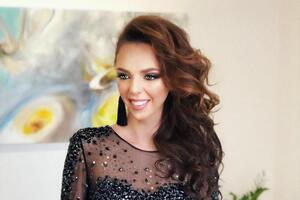 В июне 2020 года Sonya Kay вышла замуж за хоккеиста Петрова