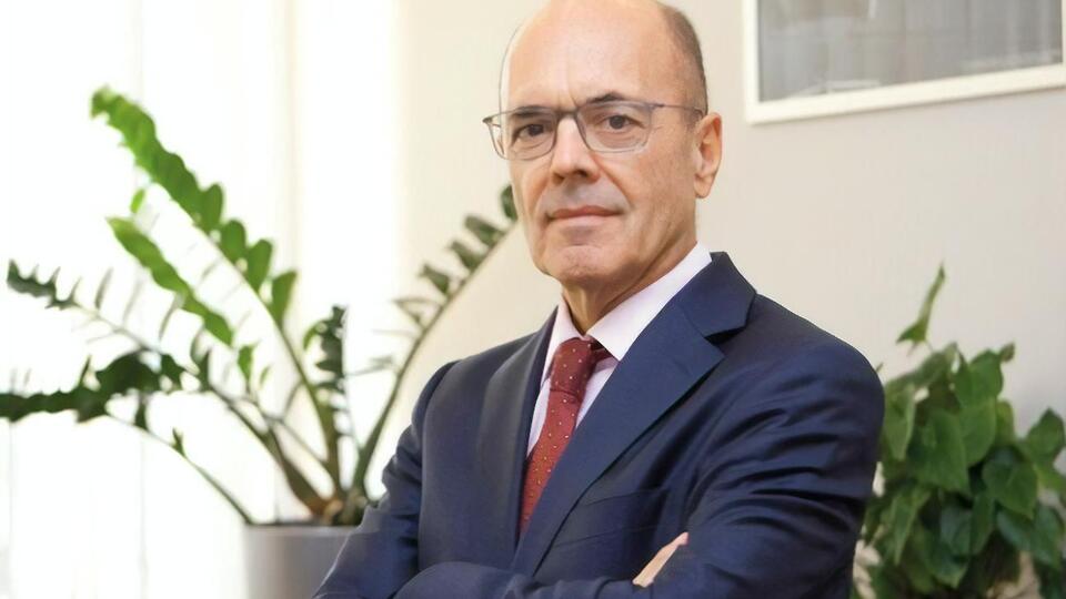 Бьош 15 лет работал на руководящих ведущих должностях в банковском секторе Украины