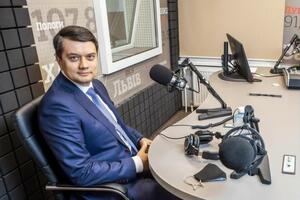 Разумков: Выборы президента будут еще не скоро. И точно не стоит ни гаранту Конституции, ни мне сегодня об этом говорить