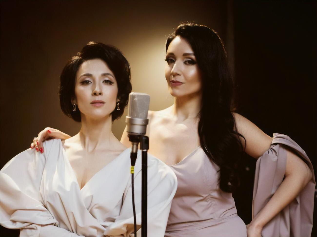 The Alibi Sisters: Песня располагается внутри души так свободно и широко, что страшно даже дышать во время ее прослушивания или исполнения