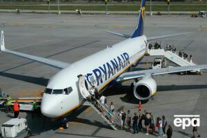 Літак Ryanair посадили 23 травня