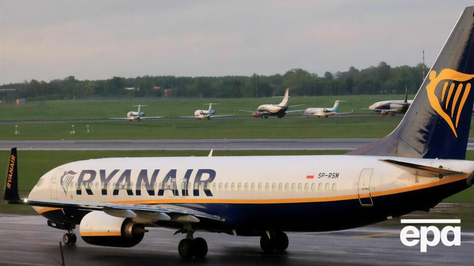 Літак Ryanair вимушено посадили в Мінську 23 травня