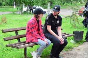 Зараз дівчиною займається ювенальна поліція Донецької області та соціальна служба
