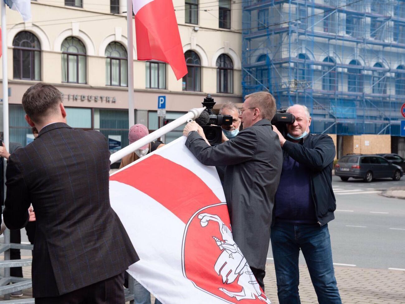 В Беларуси открыли дело против Стакиса и Ринкевичса из-за снятия флага страны