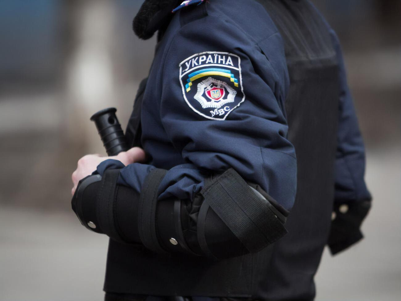Полиция объявила розыск сбежавшего из суда мужчины