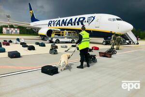 Літак Ryanair, що прямував з Афін до Вільнюса, 23 травня екстрено приземлився в Мінську нібито через повідомлення про мінування