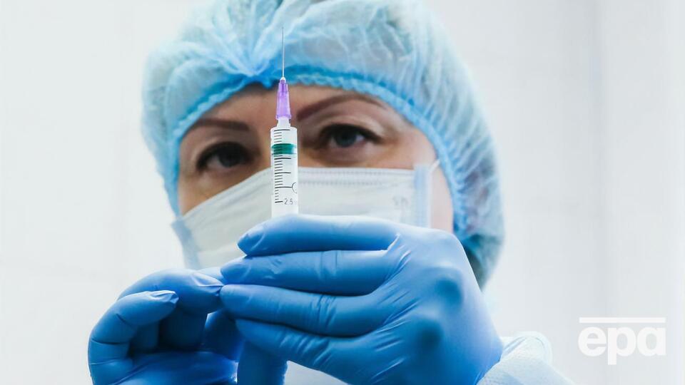 Вакцинация против коронавируса в Украине началась 24 февраля