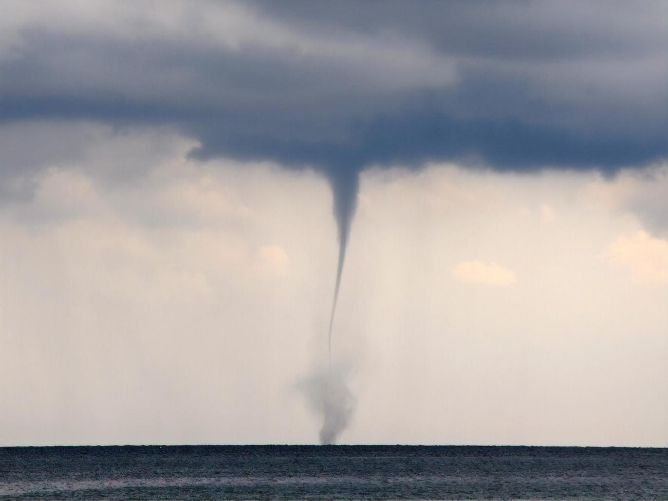 Унаслідок торнадо пошкоджено 92 будівлі (ілюстративне фото)