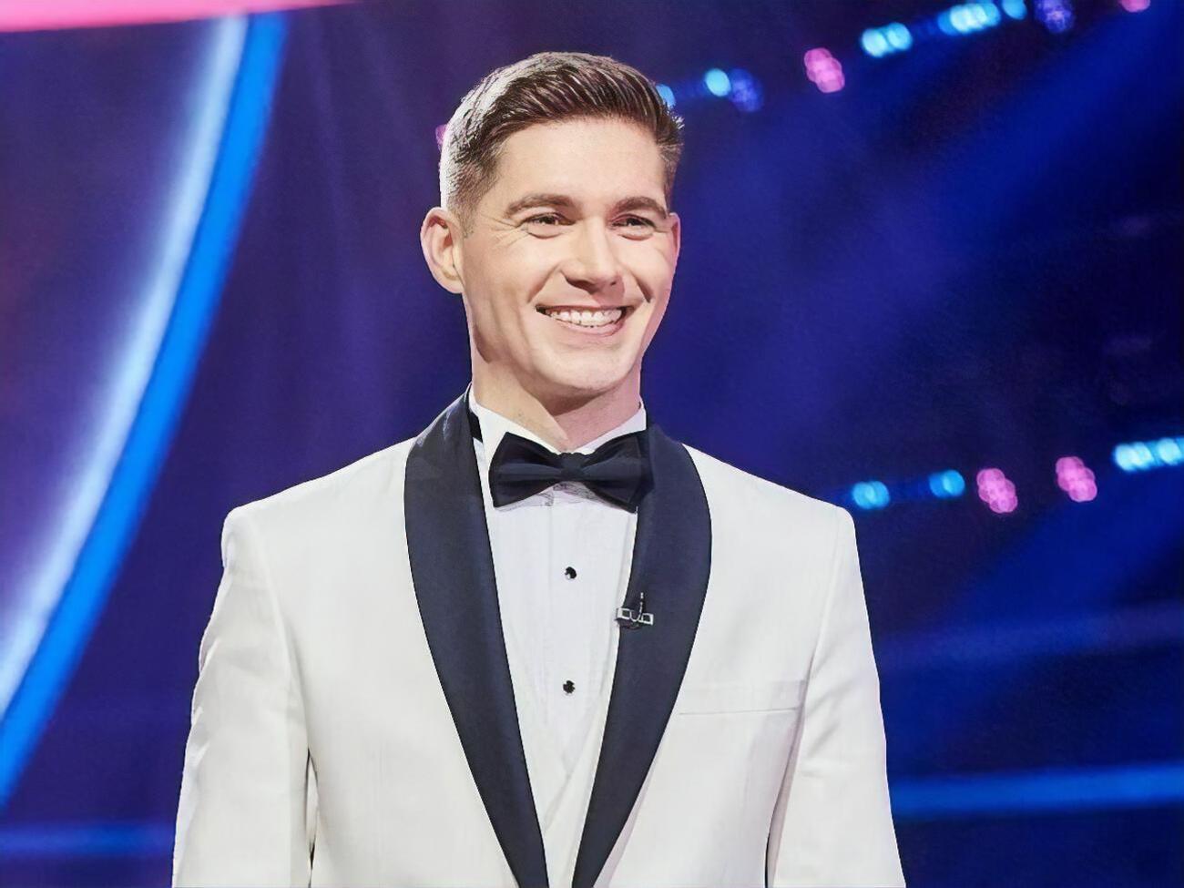 Остапчук был ведущем первого сезона шоу "Маска"