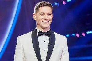 Остапчук був ведучим першого сезону шоу "Маска"