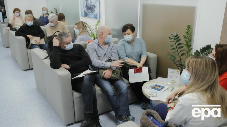 Станом на 3 травня в Україні підтвердили майже 2,1 млн випадків коронавірусної інфекції