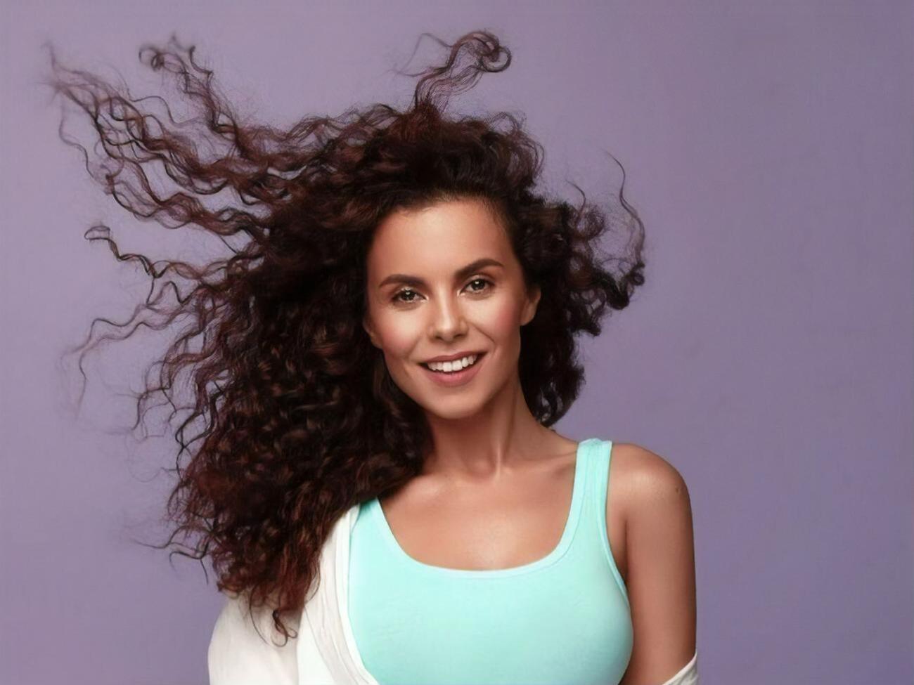 Первое фото Каменских, на котором она была запечатлена без одежды, оценили 48 тыс. фолловеров. Позже такие снимки набирали свыше 400 тыс. лайков