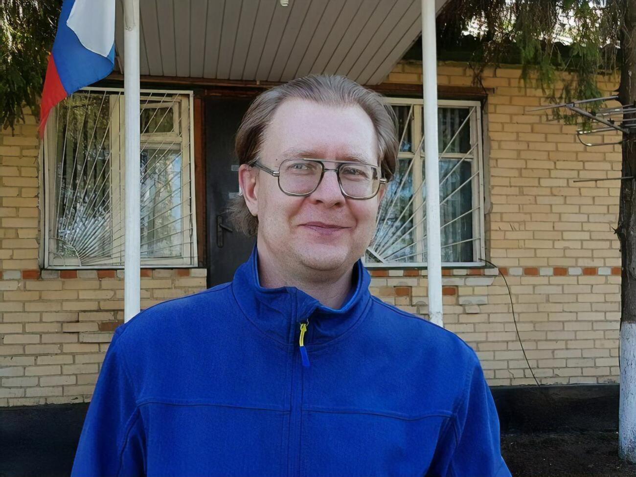 Поет Бившев: "Оружием нам хватит бряцать!&nbsp;Все люди в мире &ndash; кореша"