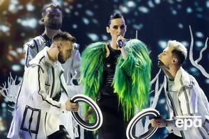 Павленко (в центрі) відповідала на запитання підписників в Instagram