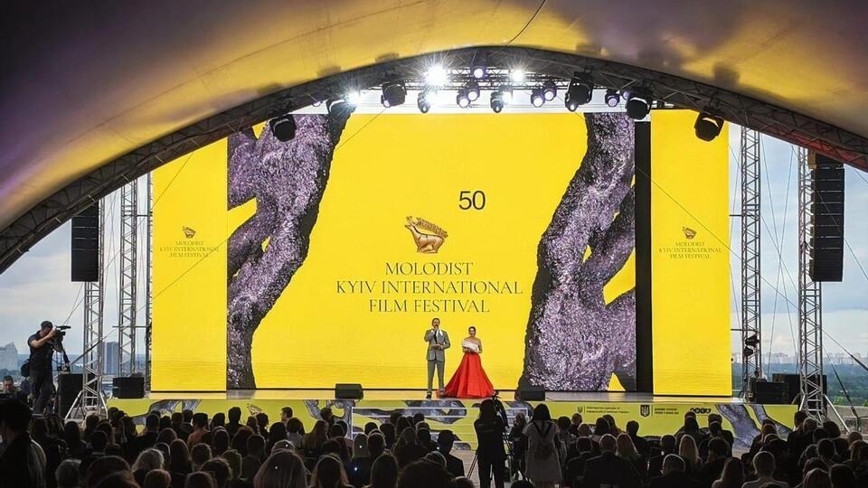 В этом году кинофестиваль "Молодость" проходит с 29 мая по 6 июня в гибридном формате
