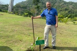 Беште было 44 года