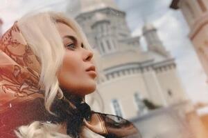 Grosu написала, що їй менш комфортно позувати лівим боком