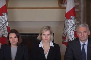 Оппозиционеры считают, что "больше некуда убегать от будущего"