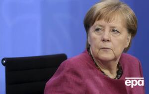 По данным СМИ, АНБ получило доступ к текстовым сообщениям и звонкам Меркель и других политиков в 2012–2014 годах