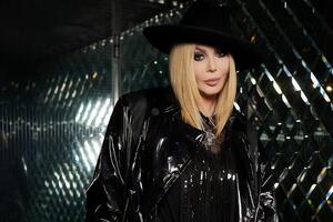 Билык: Впервые не смогла принимать участие в съемках клипа, потому что как только начинала петь, по щекам катились слезы