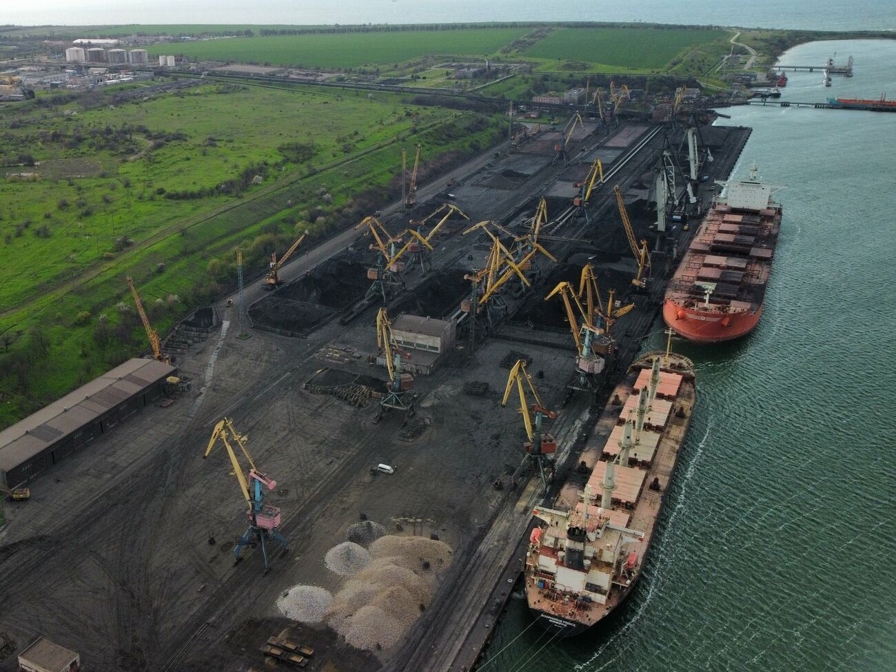 Новый директор порта уже был на этой должности, но с приставкой и.о.