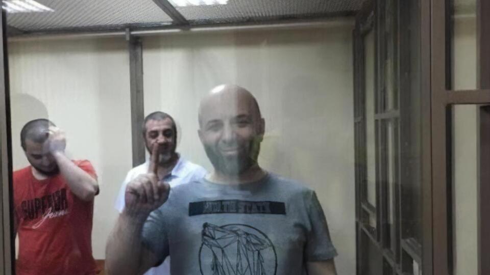 Теймура Абдуллаєва (на фото в центрі) затримали восени 2016 року