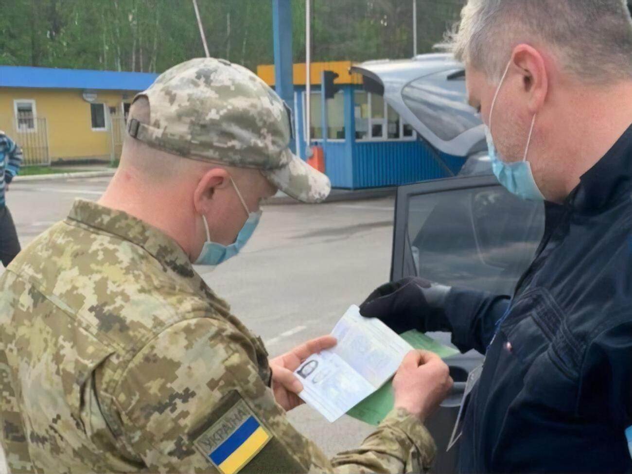 КПВВ "Чаплинка" закриють на два тижні