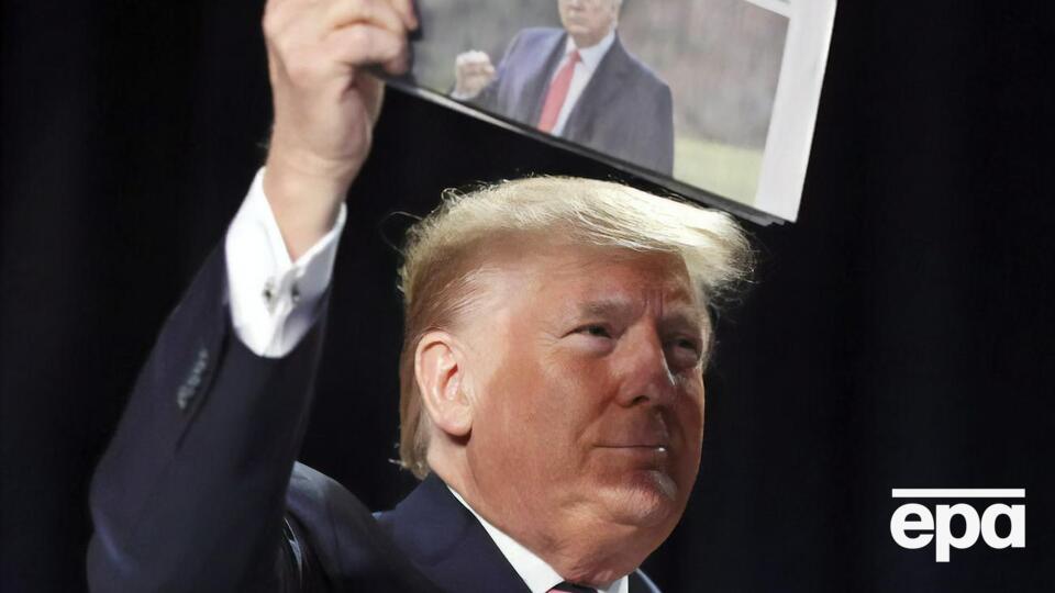 У першій "доповіді" Стіла була інформація про особисті фінанси Трампа