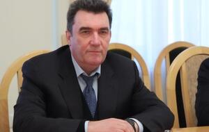 Главным уроком пандемии Данилов считает "урок человечности"