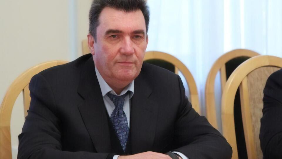 Главным уроком пандемии Данилов считает "урок человечности"