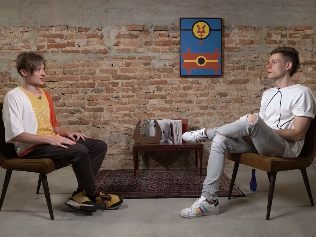 Интервью с Ивангаем (слева) у Дудя (справа) было опубликовано 18 марта