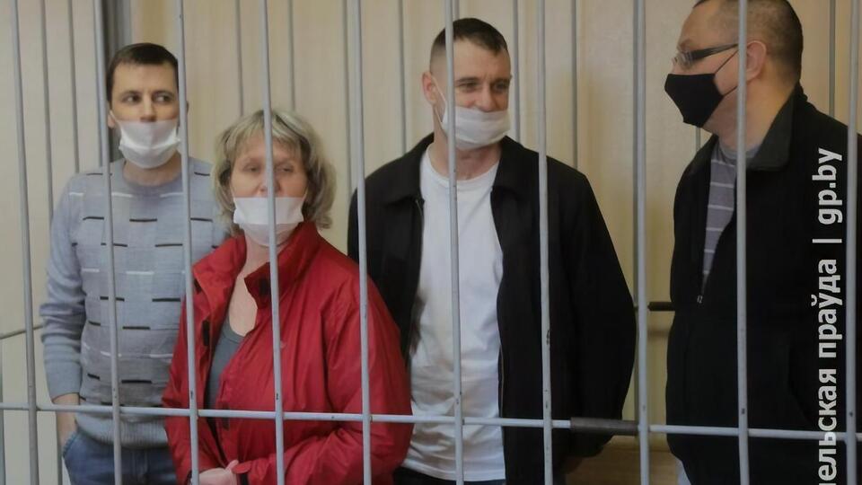Членів ініціативної групи Тихановської суд засудив до позбавлення волі строком на шість років
